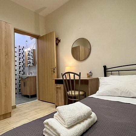 Private Modern Cozy House At The Center Apartment Mytilene Bagian luar foto