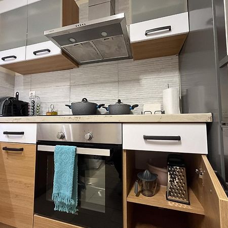 Private Modern Cozy House At The Center Apartment Mytilene Bagian luar foto