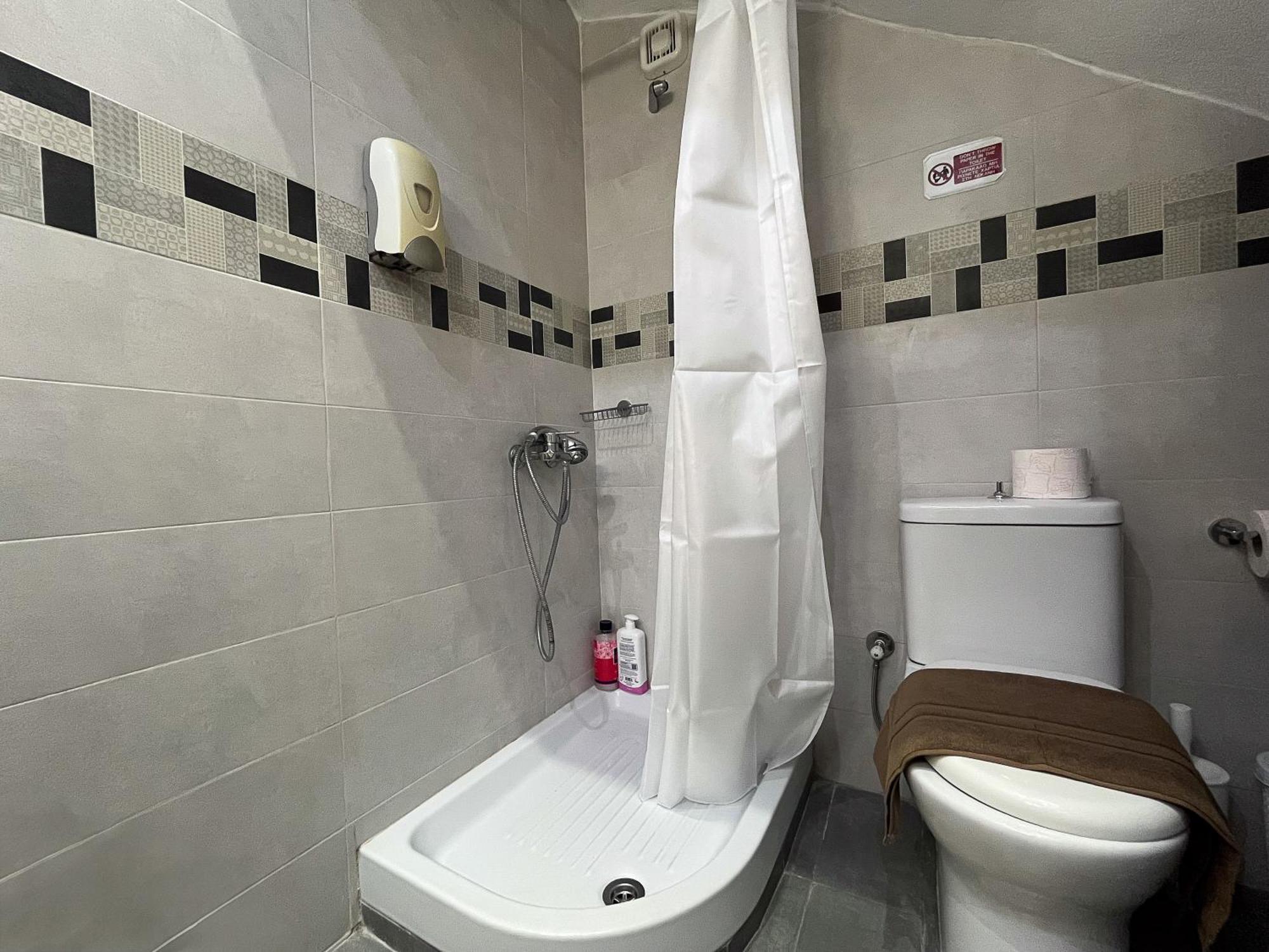 Private Modern Cozy House At The Center Apartment Mytilene Bagian luar foto