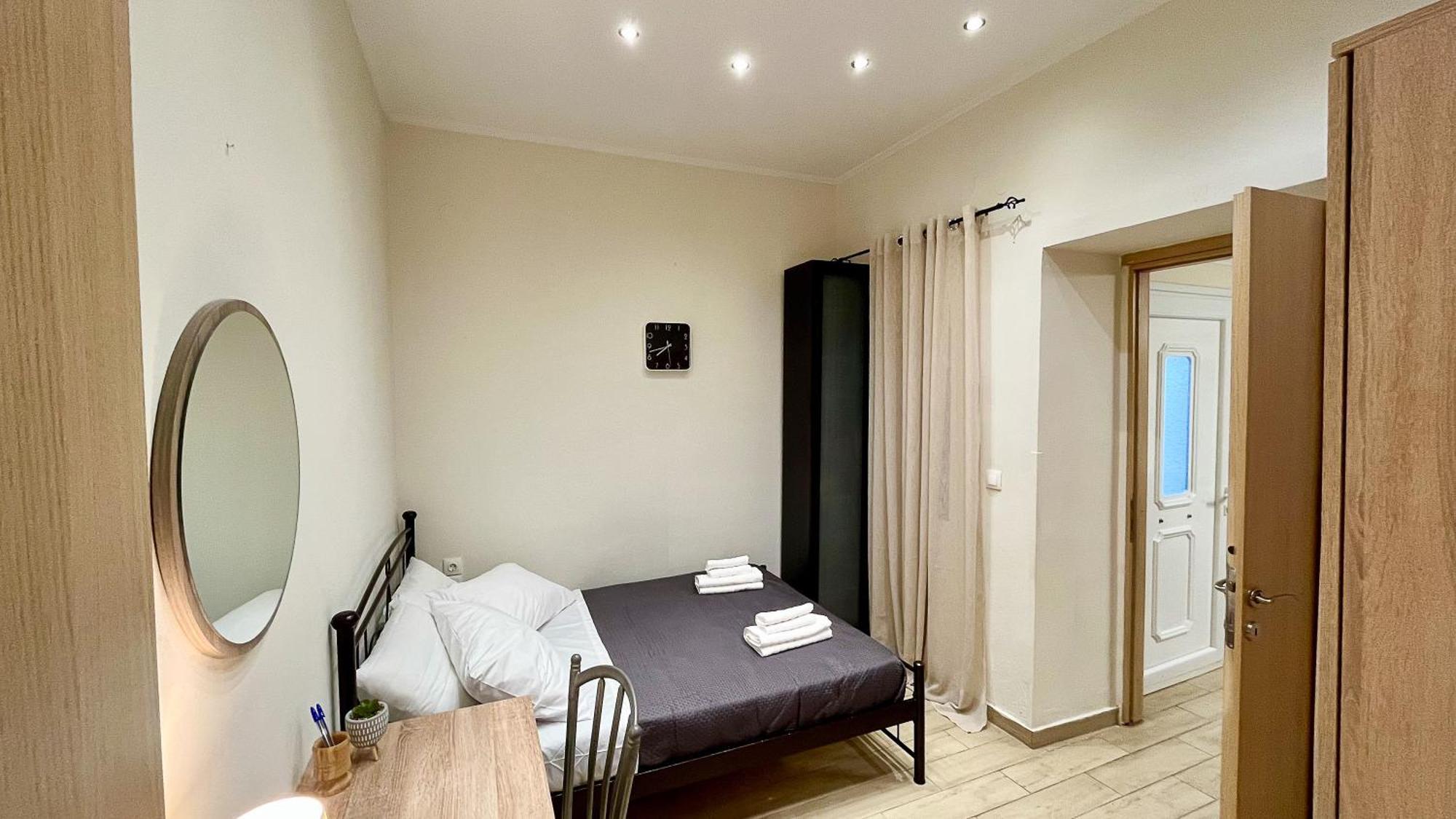 Private Modern Cozy House At The Center Apartment Mytilene Bagian luar foto