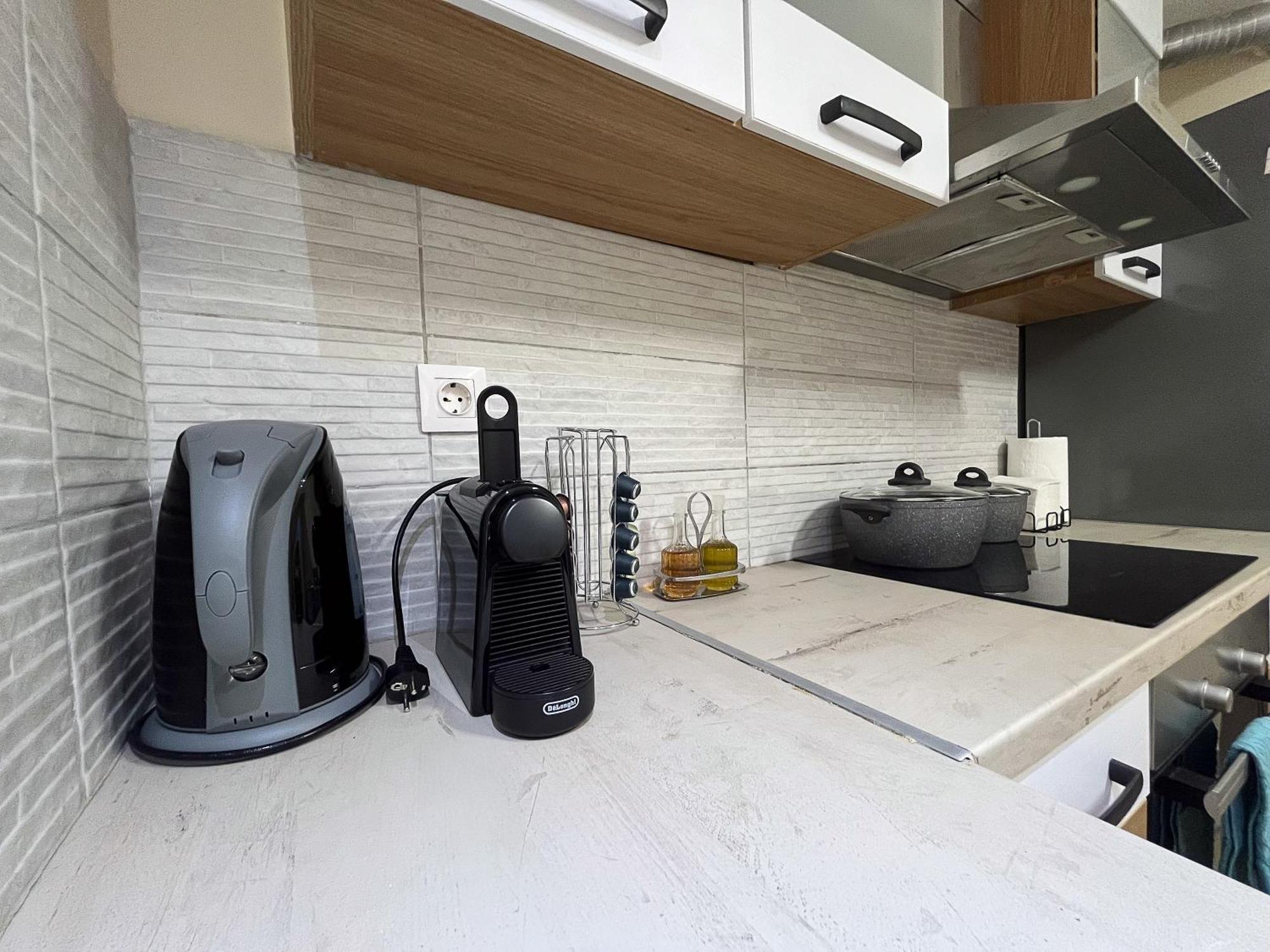 Private Modern Cozy House At The Center Apartment Mytilene Bagian luar foto