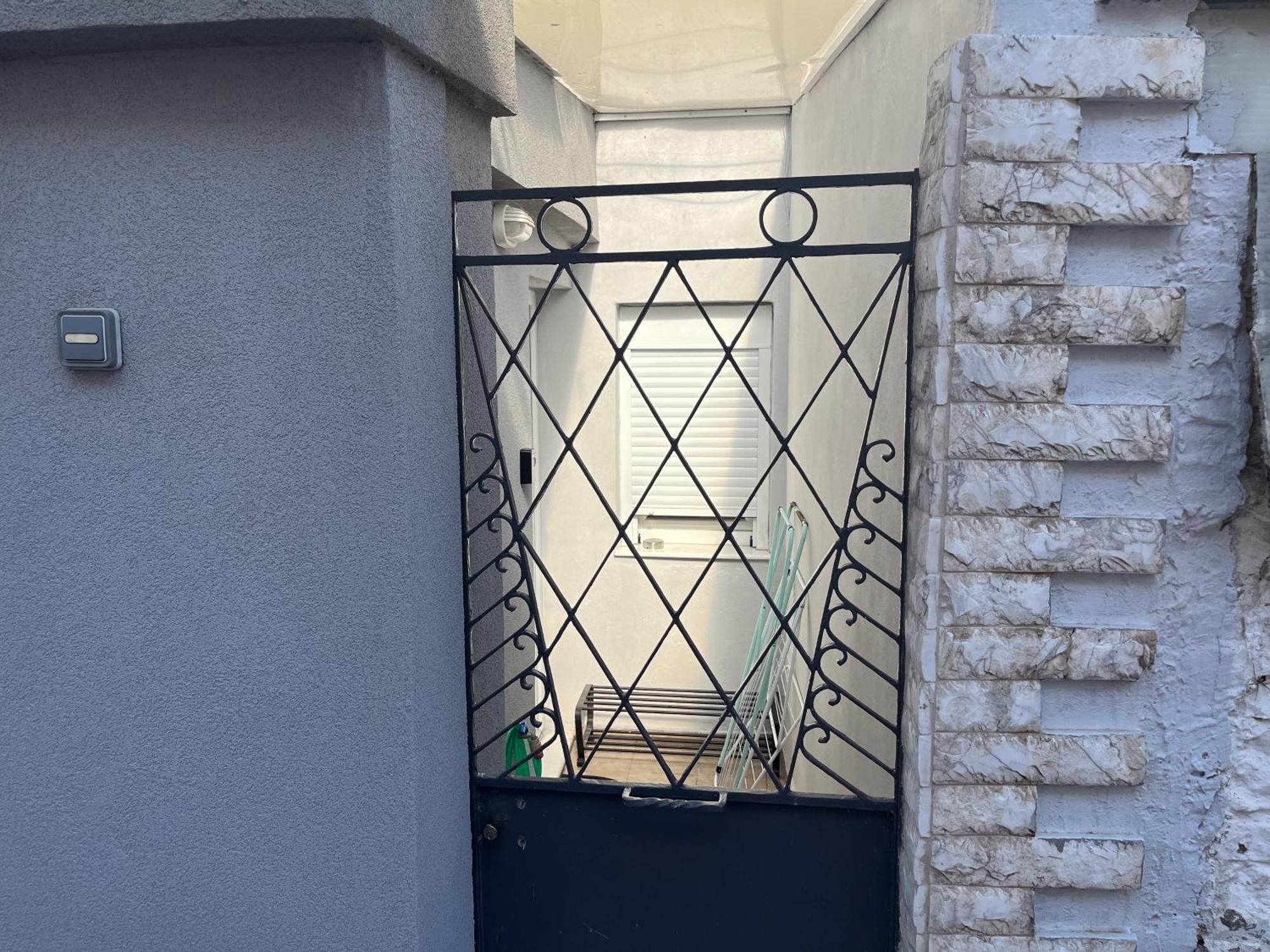 Private Modern Cozy House At The Center Apartment Mytilene Bagian luar foto